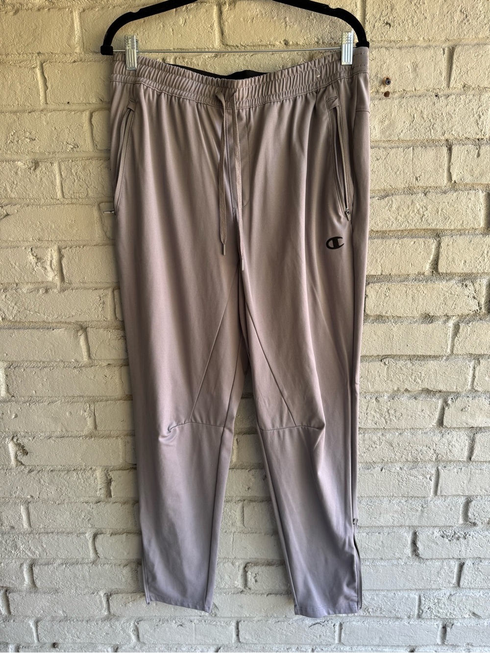 Columbia women’s Light Taupe Performance pants  Sz 6 Regular preloved